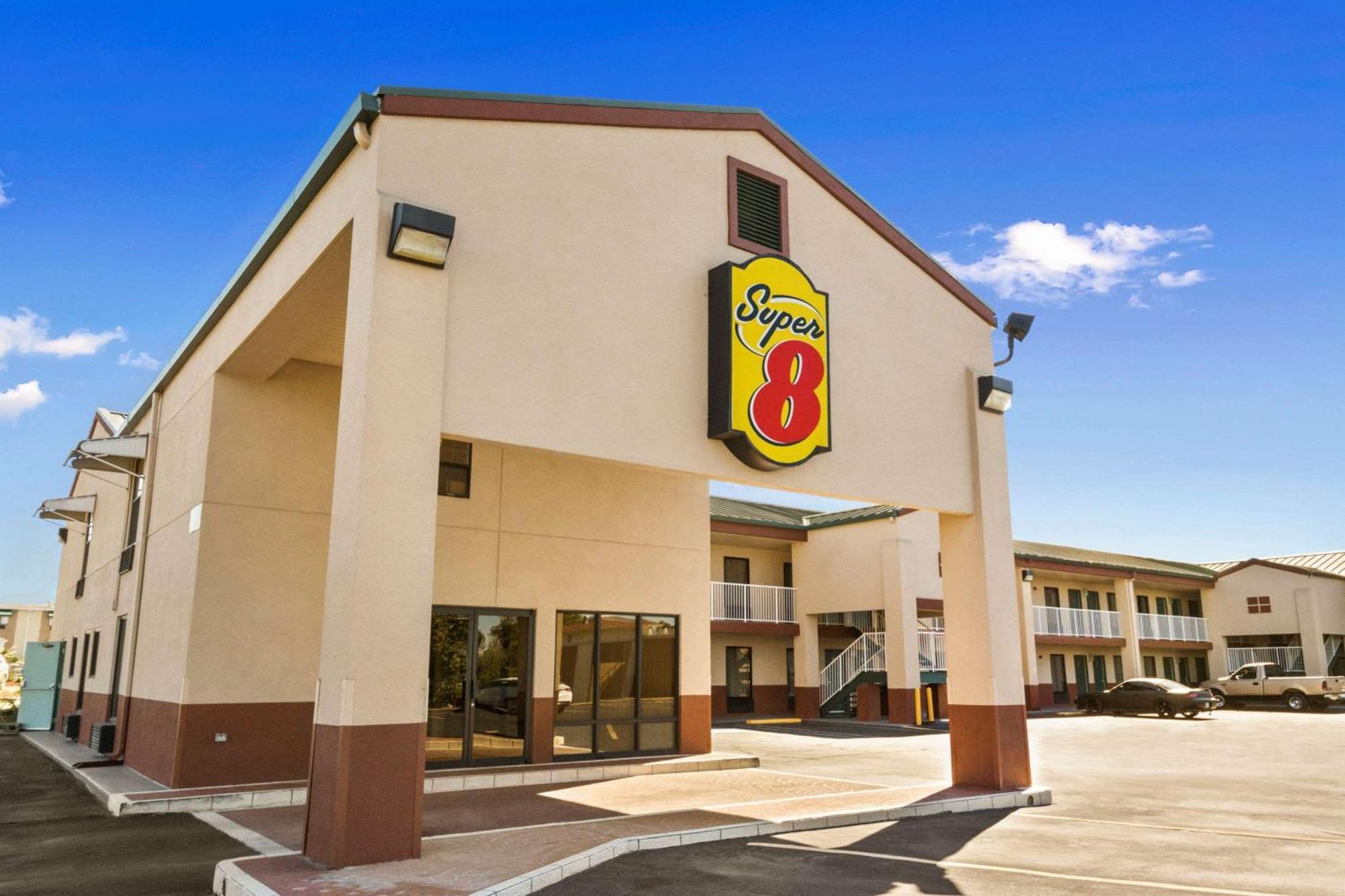 5 Best 2-Star Hotels Close to William Carey University
