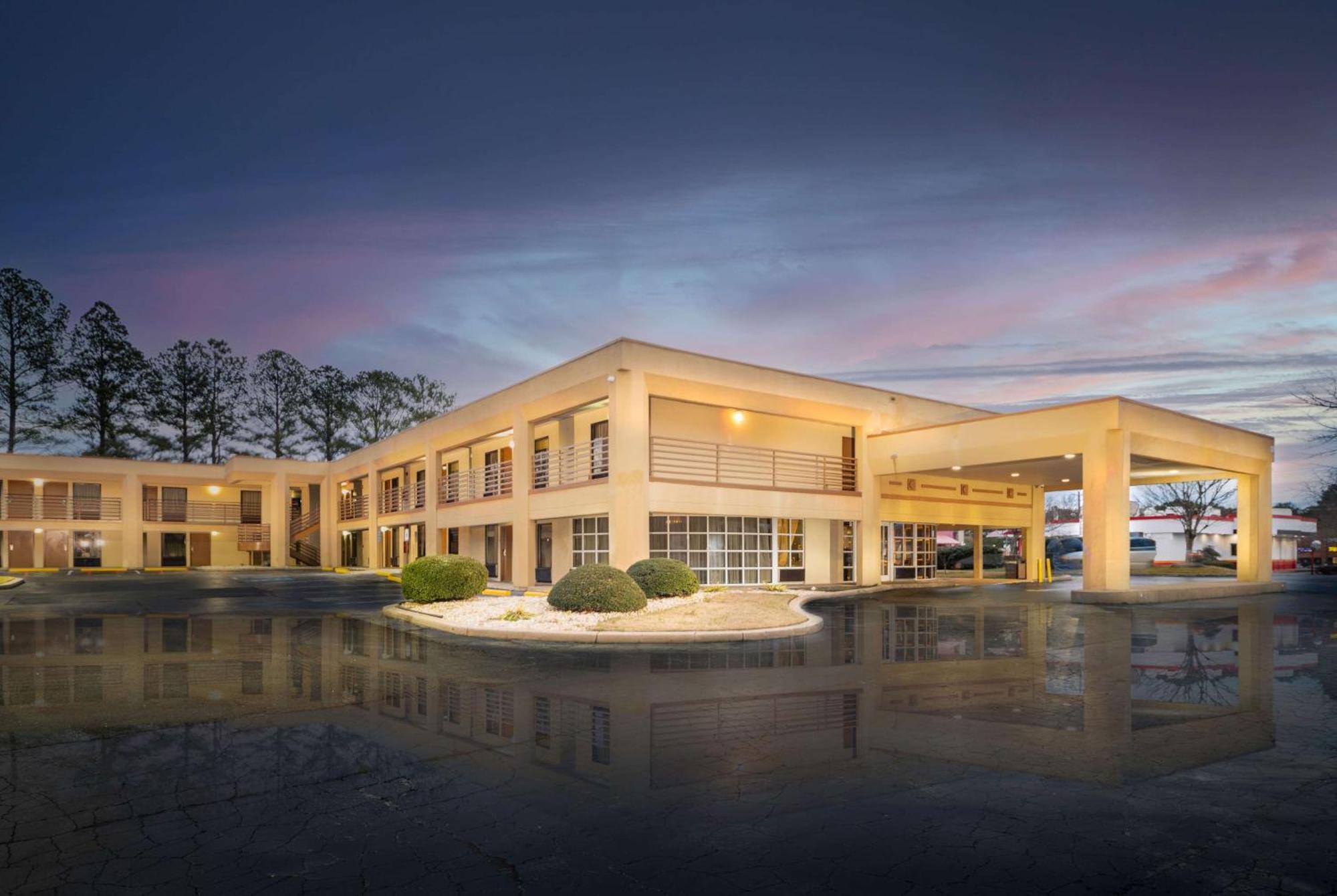 4 Budget-Smart 2-Star Hotels Near Stone Mountain Atlanta